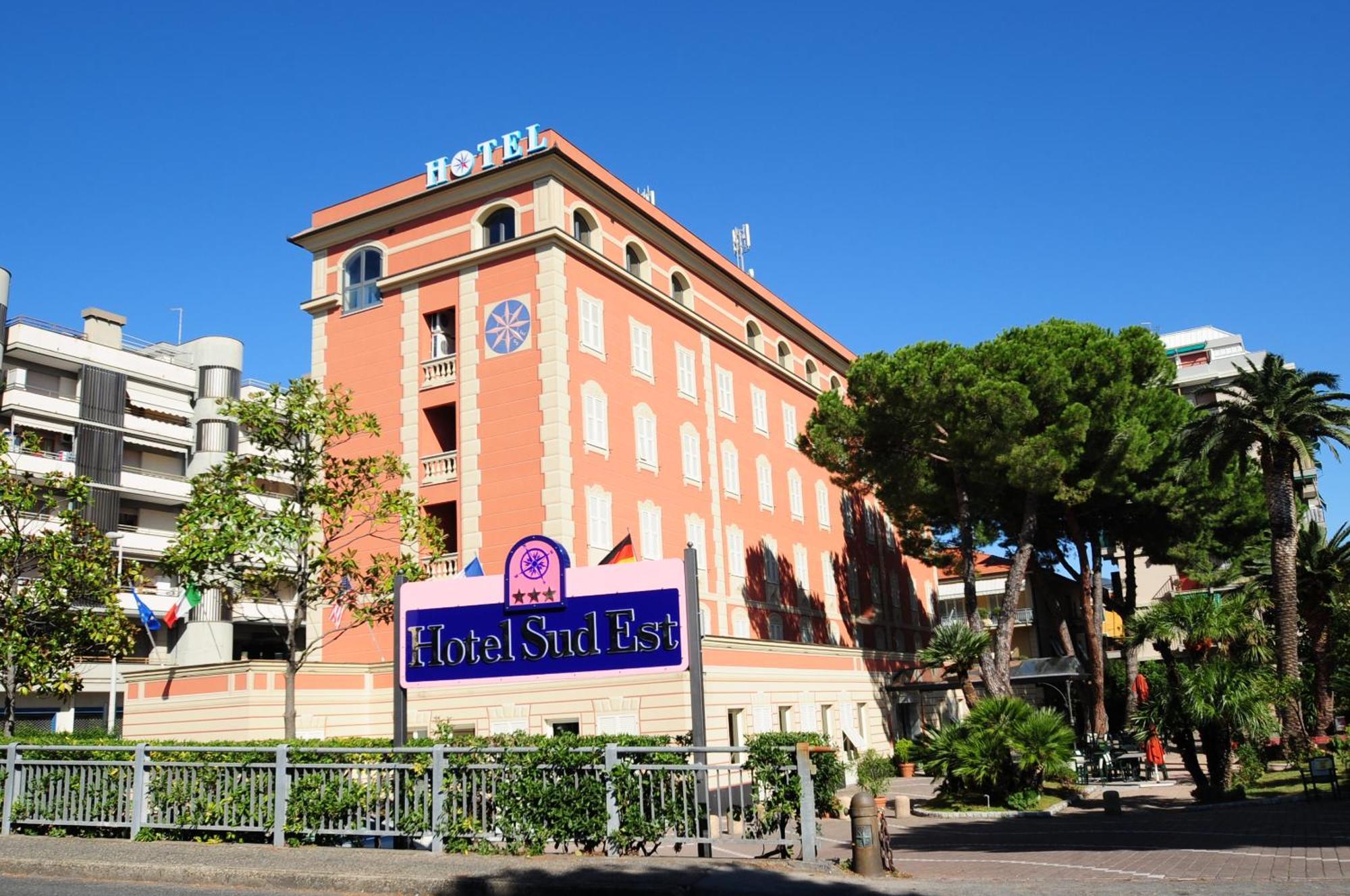 Hotel Sud Est By Fam Rossetti 3*